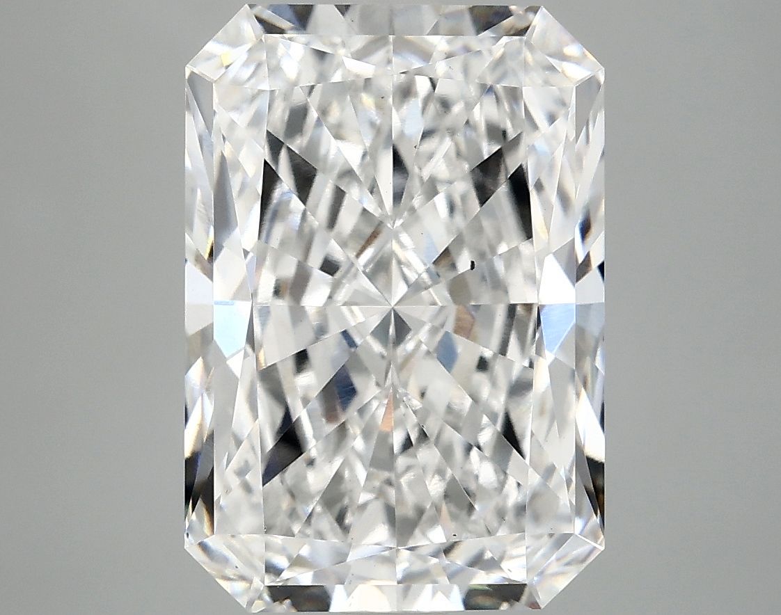 Lab-Grown Radiant Diamond - 6.01 Carats, E Color, VS2 Clarity - Certified by IGI - Report Number: LG715599500