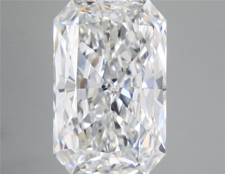 Lab-Grown Radiant Diamond - 7.08 Carats, E Color, VS1 Clarity - Certified by IGI - Report Number: LG713545083