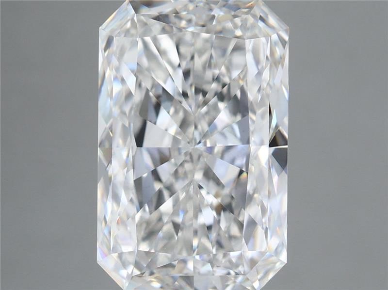 Lab-Grown Radiant Diamond - 7.0 Carats, F Color, VS1 Clarity - Certified by IGI - Report Number: LG689572841