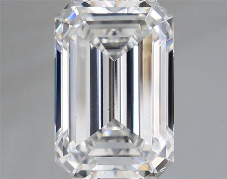 Lab-Grown Emerald Diamond - 4.69 Carats, F Color, VS1 Clarity - Certified by IGI - Report Number: LG669431112