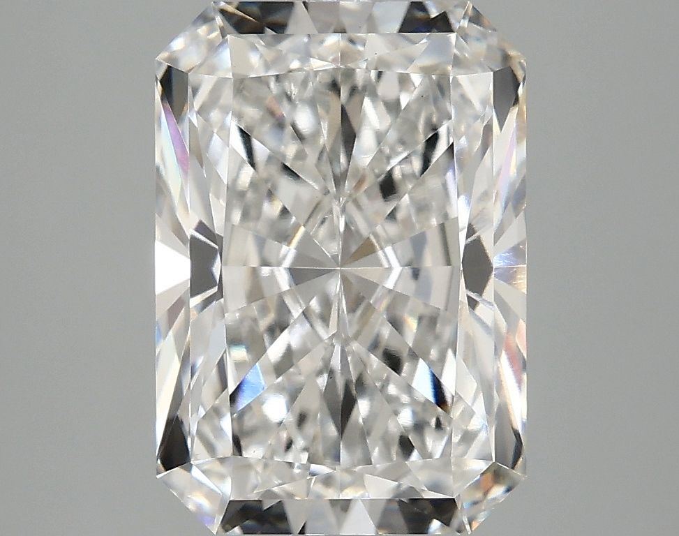 Lab-Grown Radiant Diamond - 3.08 Carats, F Color, VVS2 Clarity - Certified by IGI - Report Number: LG692504805