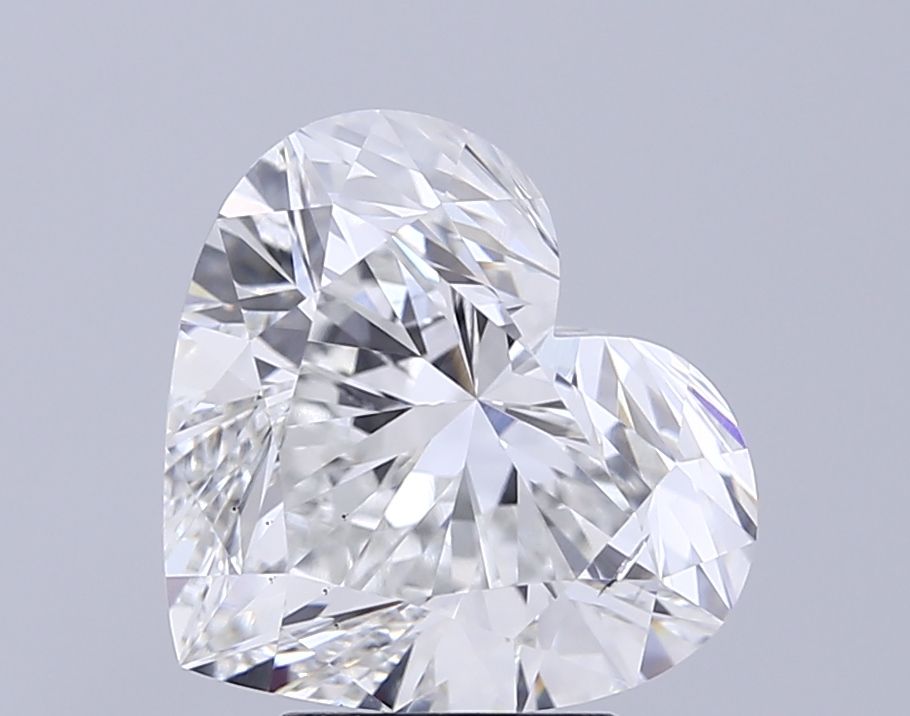 Lab-Grown Heart Diamond - 5.01 Carats, F Color, VS2 Clarity - Certified by IGI - Report Number: LG670473306