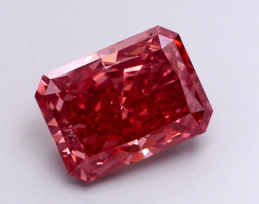 Lab-Grown Radiant Diamond - 5.02 Carats, Fancy Vivid Brownish Pink Color, VS1 Clarity - Certified by IGI - Report Number: LG621407319