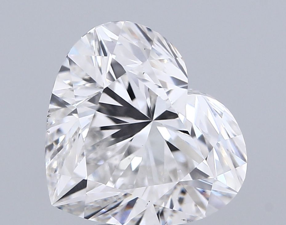 Lab-Grown Heart Diamond - 5.01 Carats, F Color, VS1 Clarity - Certified by IGI - Report Number: LG670430399