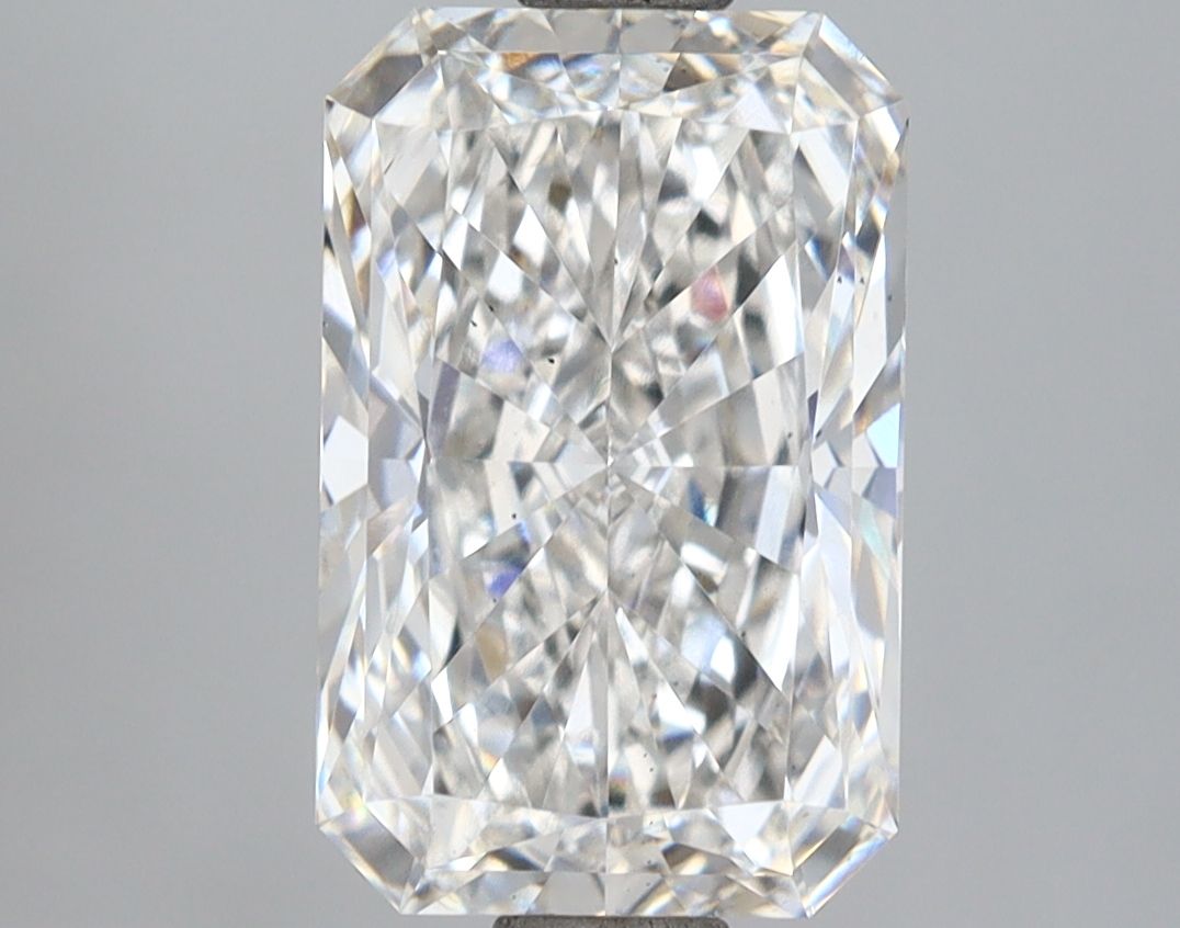 Lab-Grown Radiant Diamond - 3.01 Carats, F Color, VS2 Clarity - Certified by IGI - Report Number: LG713514396