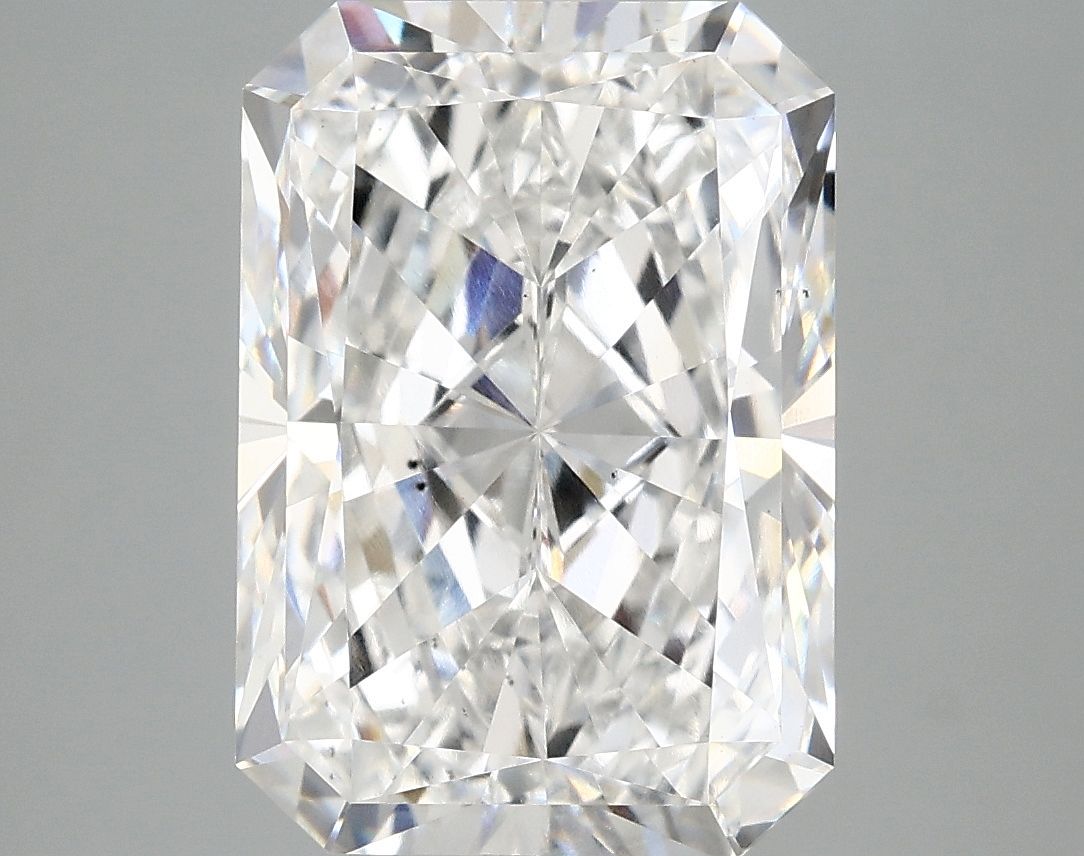 Lab-Grown Radiant Diamond - 6.04 Carats, E Color, VS2 Clarity - Certified by IGI - Report Number: LG694574938