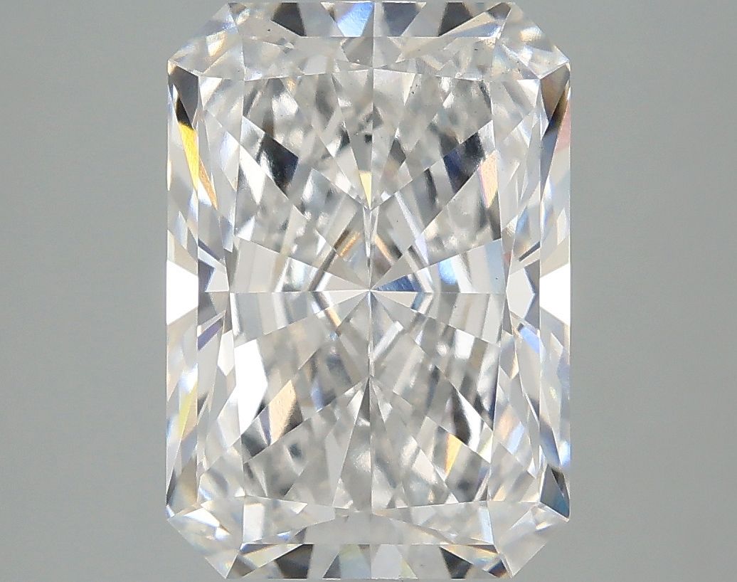 Lab-Grown Radiant Diamond - 5.06 Carats, F Color, VS2 Clarity - Certified by IGI - Report Number: LG685578547
