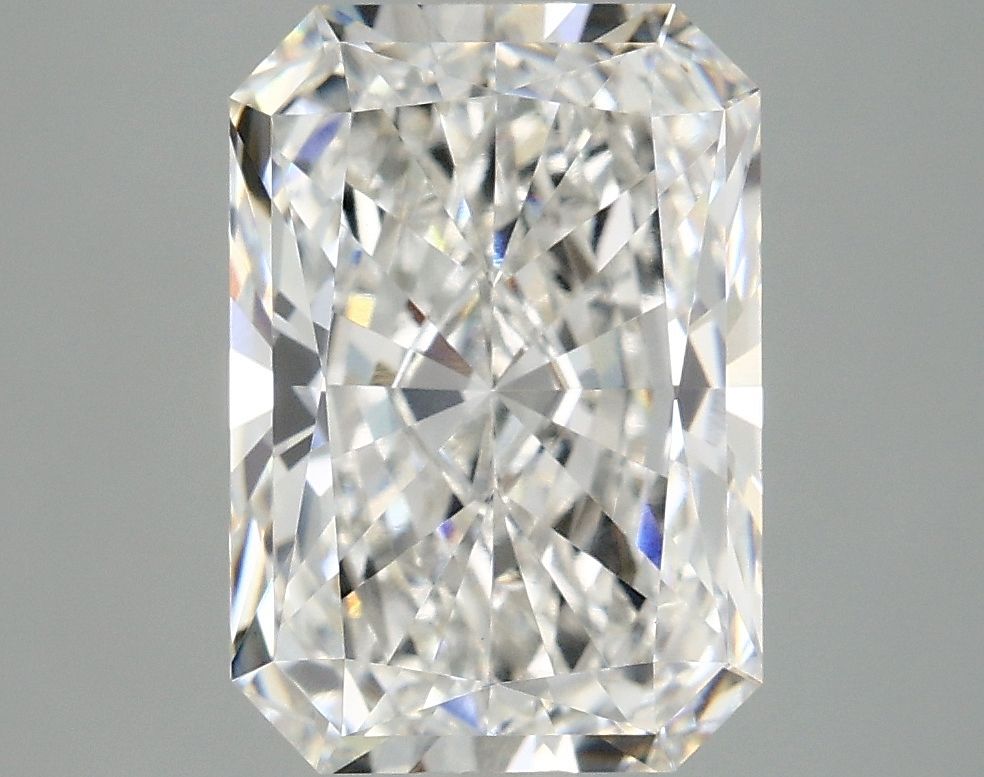 Lab-Grown Radiant Diamond - 4.02 Carats, F Color, VVS2 Clarity - Certified by IGI - Report Number: LG683516726