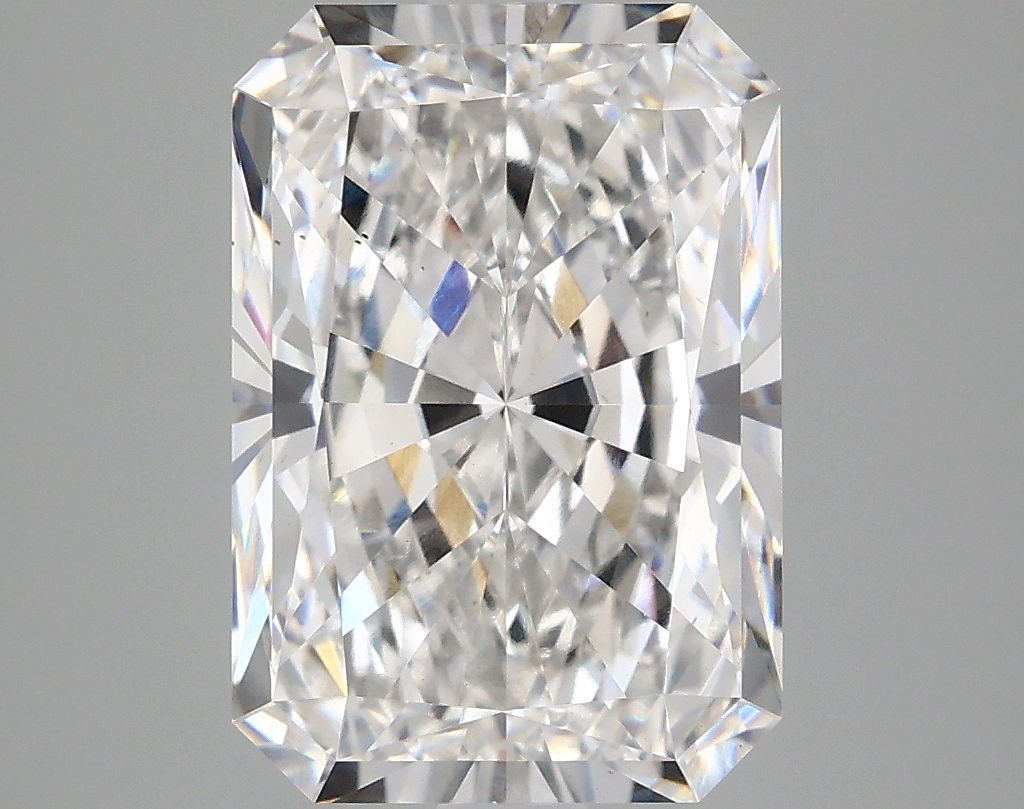Lab-Grown Radiant Diamond - 4.77 Carats, F Color, VS2 Clarity - Certified by IGI - Report Number: LG671496458