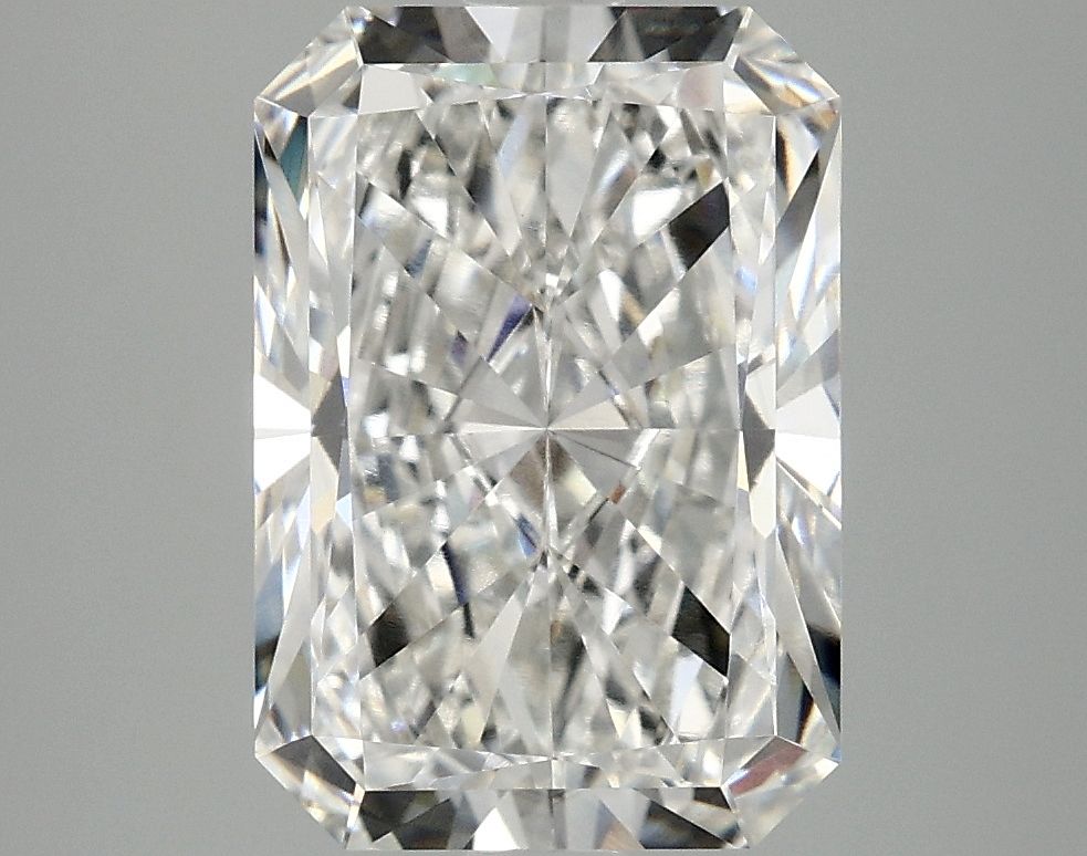 Lab-Grown Radiant Diamond - 4.1 Carats, F Color, VVS2 Clarity - Certified by IGI - Report Number: LG717509311