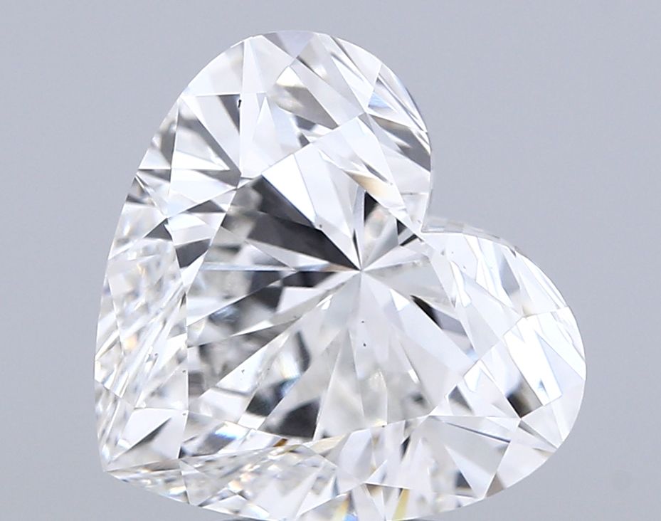 Lab-Grown Heart Diamond - 5.08 Carats, F Color, VS2 Clarity - Certified by IGI - Report Number: LG680543124