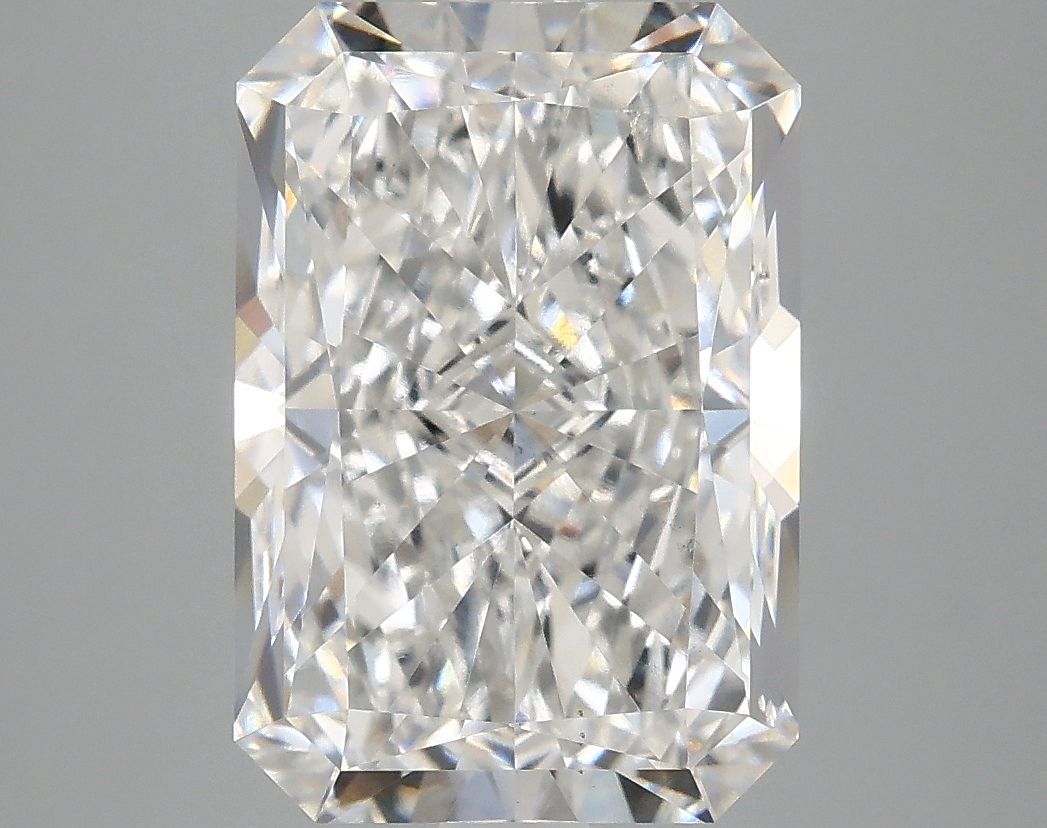 Lab-Grown Radiant Diamond - 5.0 Carats, F Color, VS2 Clarity - Certified by IGI - Report Number: LG683538366
