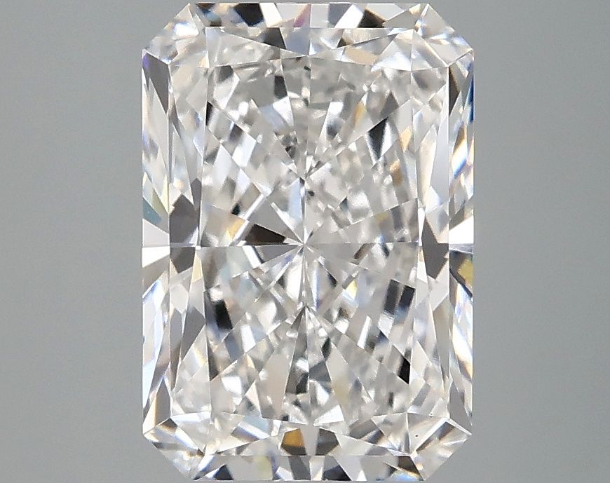 Lab-Grown Radiant Diamond - 2.99 Carats, F Color, VS1 Clarity - Certified by IGI - Report Number: LG670474676