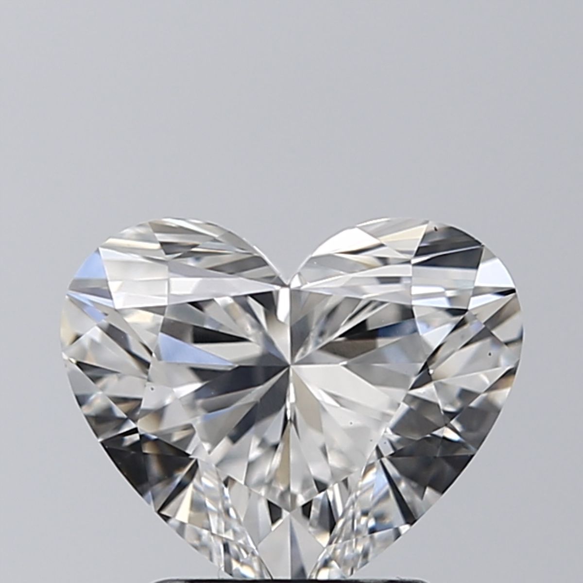 Lab-Grown Heart Diamond - 2.03 Carats, F Color, VS1 Clarity - Certified by IGI - Report Number: LG544251605