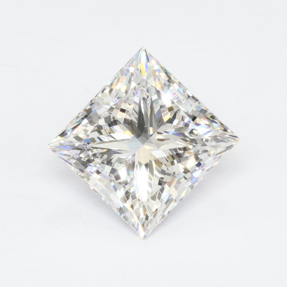 Lab-Grown Princess Diamond - 3.04 Carats, E Color, VVS2 Clarity - Certified by IGI - Report Number: LG685562039