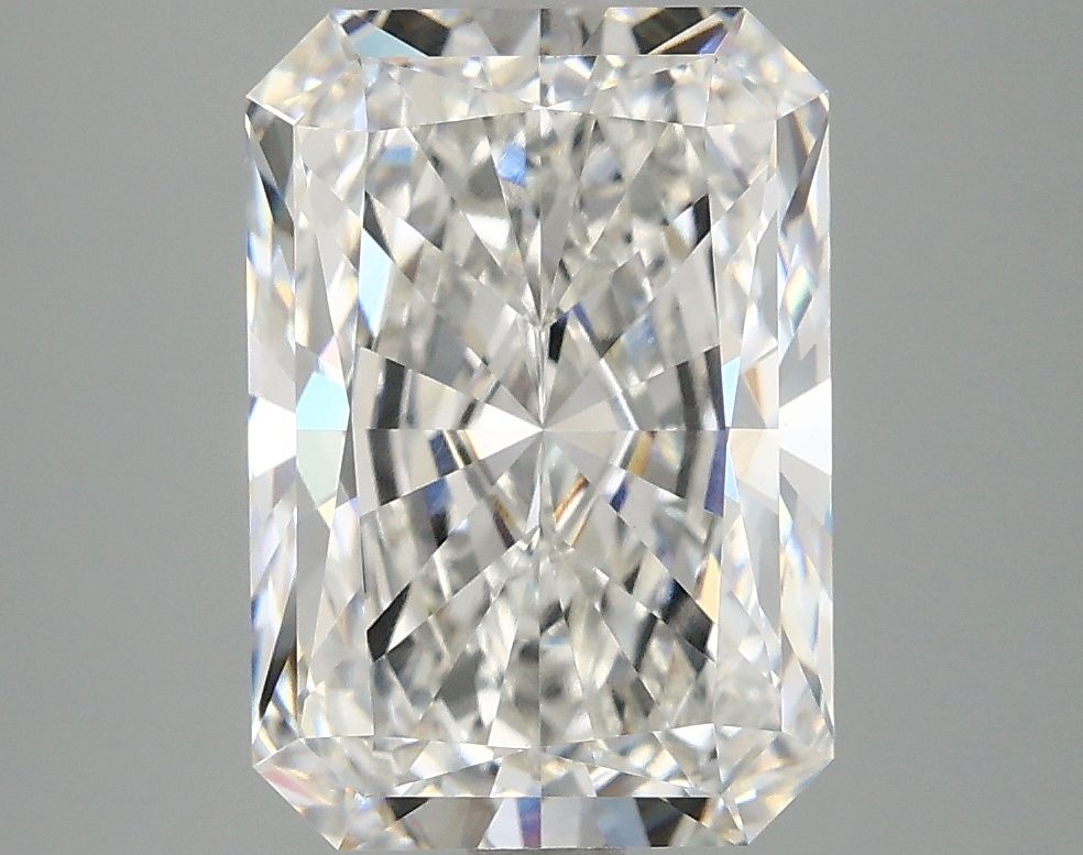 Lab-Grown Radiant Diamond - 4.06 Carats, F Color, VVS2 Clarity - Certified by IGI - Report Number: LG667434330