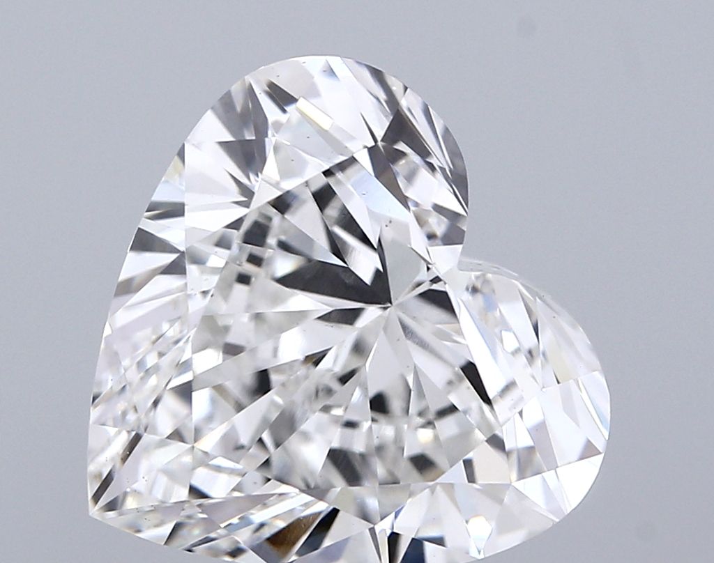Lab-Grown Heart Diamond - 6.06 Carats, F Color, VS1 Clarity - Certified by IGI - Report Number: LG694575871