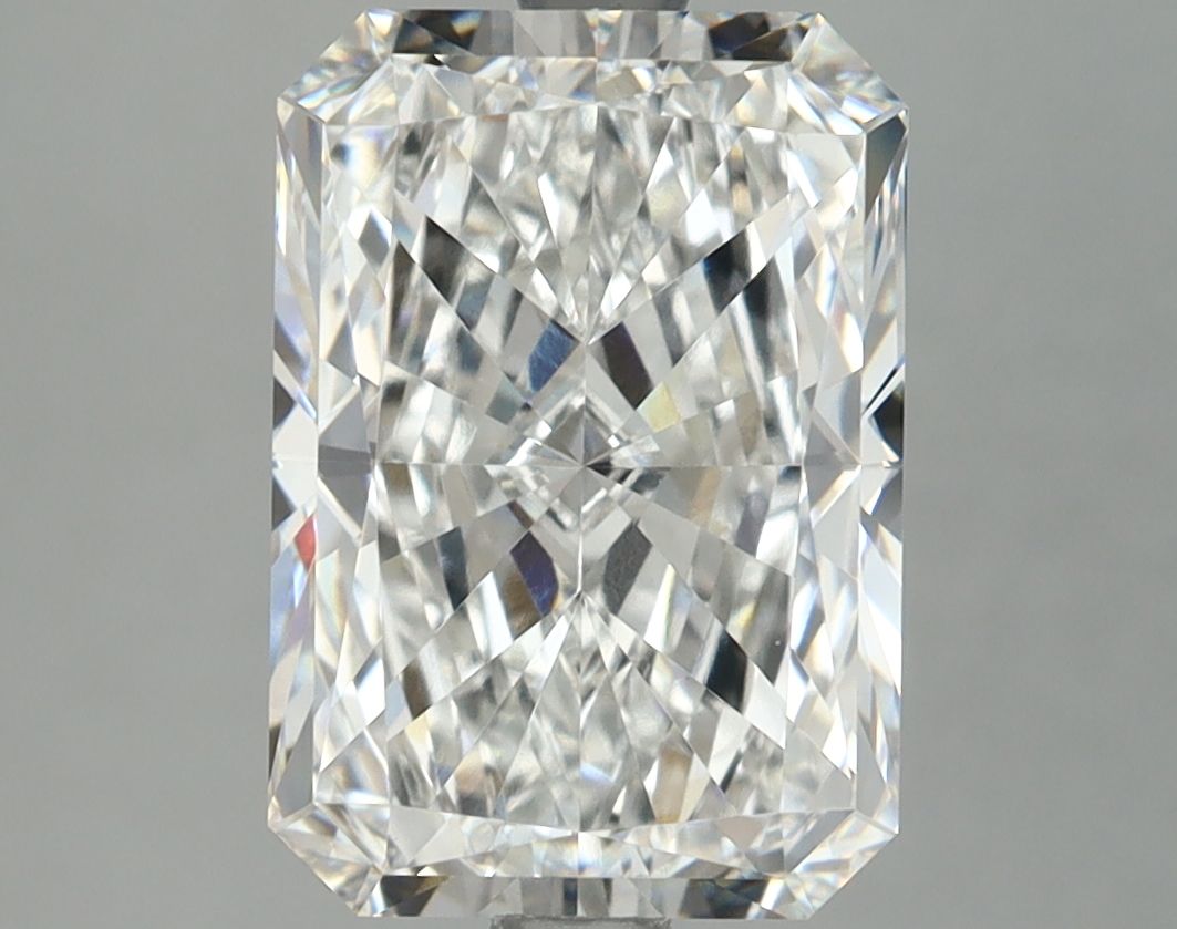 Lab-Grown Radiant Diamond - 3.97 Carats, E Color, VVS2 Clarity - Certified by IGI - Report Number: LG708567038