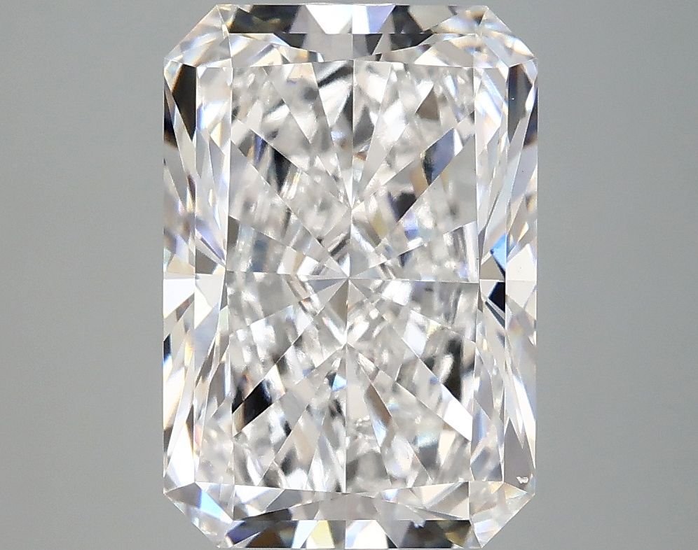 Lab-Grown Radiant Diamond - 4.54 Carats, E Color, VS2 Clarity - Certified by IGI - Report Number: LG677529153