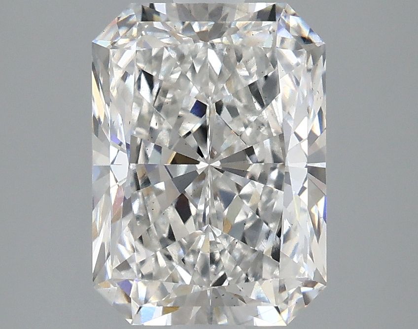 Lab-Grown Radiant Diamond - 2.47 Carats, F Color, VS2 Clarity - Certified by IGI - Report Number: LG636495901