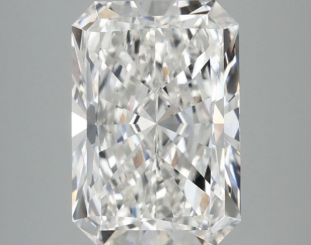 Lab-Grown Radiant Diamond - 4.76 Carats, F Color, VS2 Clarity - Certified by IGI - Report Number: LG712532900