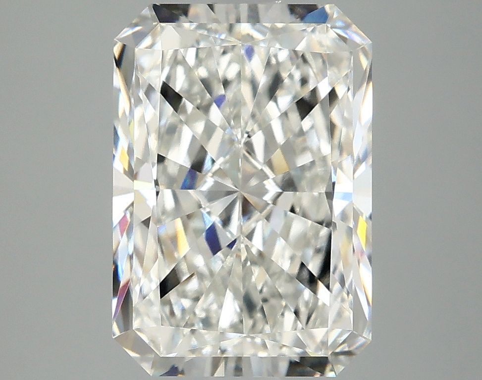 Lab-Grown Radiant Diamond - 4.09 Carats, F Color, VVS2 Clarity - Certified by IGI - Report Number: LG678563688