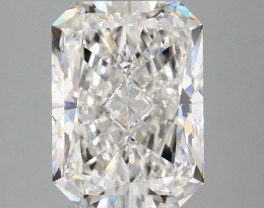 Lab-Grown Radiant Diamond - 2.99 Carats, F Color, VVS2 Clarity - Certified by IGI - Report Number: LG669480901