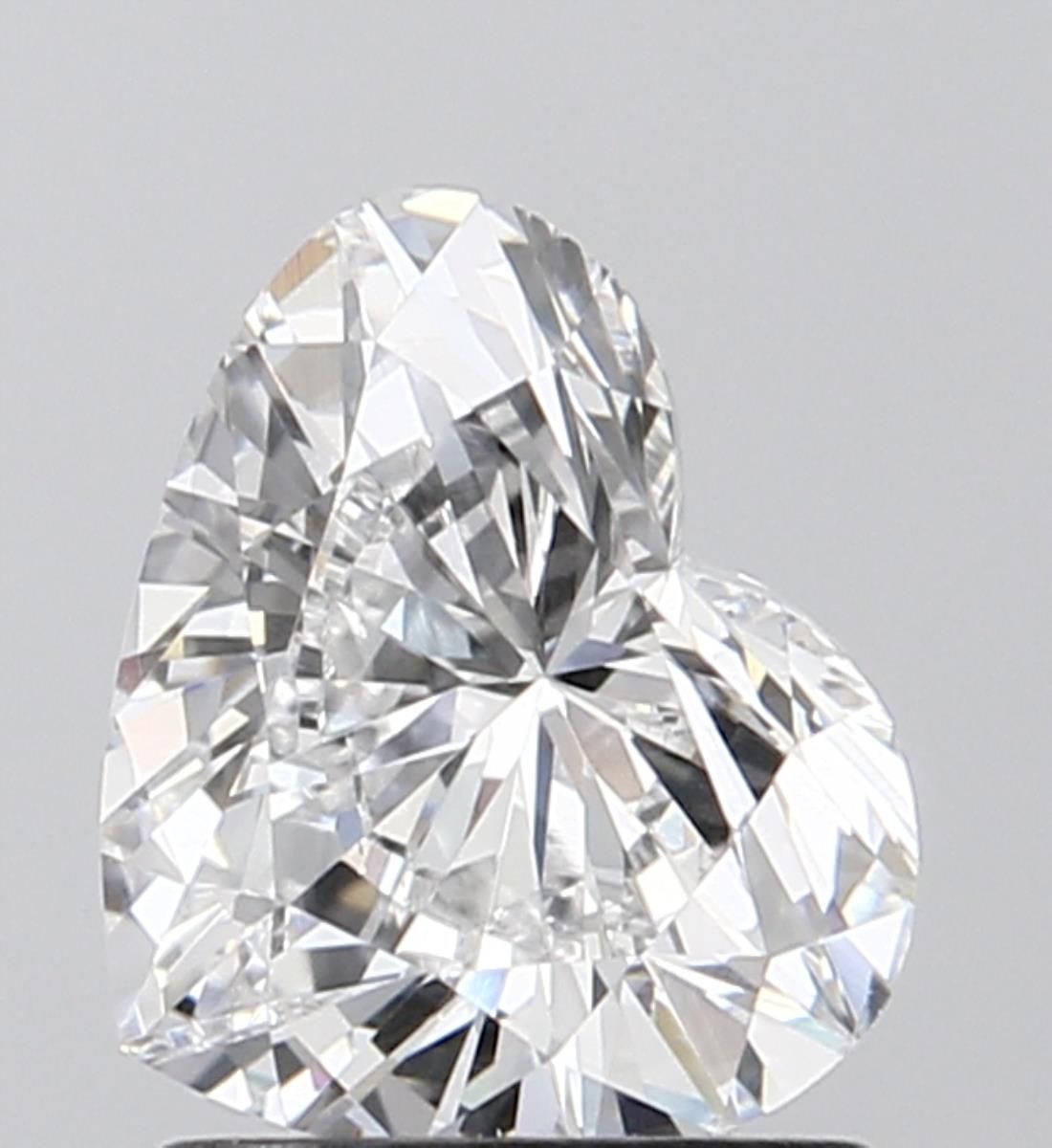 Lab-Grown Heart Diamond - 1.02 Carats, D Color, VS1 Clarity - Certified by IGI - Report Number: LG692508503