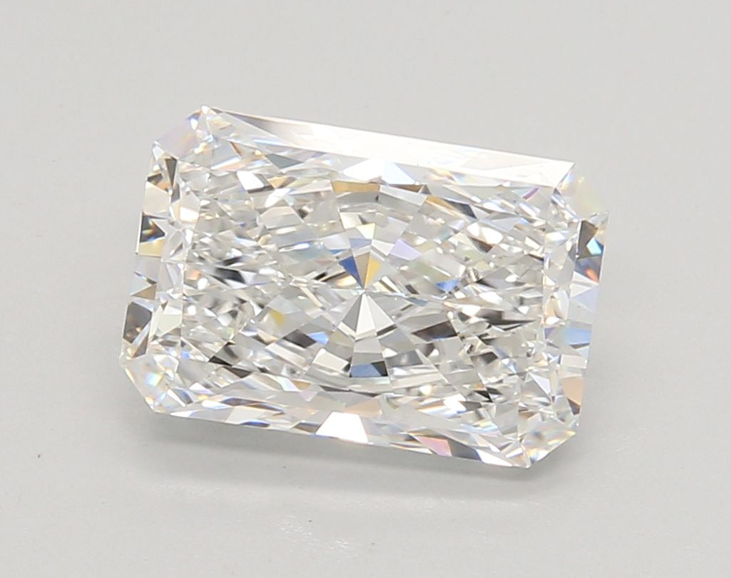 Lab-Grown Radiant Diamond - 2.59 Carats, F Color, VVS2 Clarity - Certified by IGI - Report Number: LG687568024