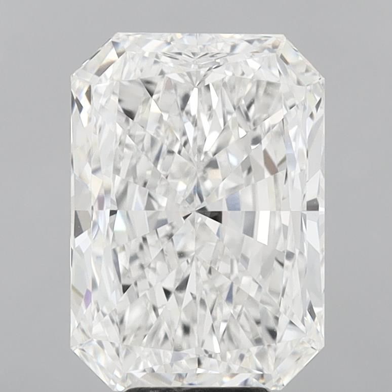 Lab-Grown Radiant Diamond - 7.0 Carats, E Color, VVS2 Clarity - Certified by IGI - Report Number: LG713548443