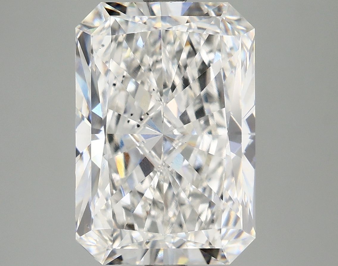 Lab-Grown Radiant Diamond - 6.03 Carats, E Color, VS2 Clarity - Certified by IGI - Report Number: LG668418982