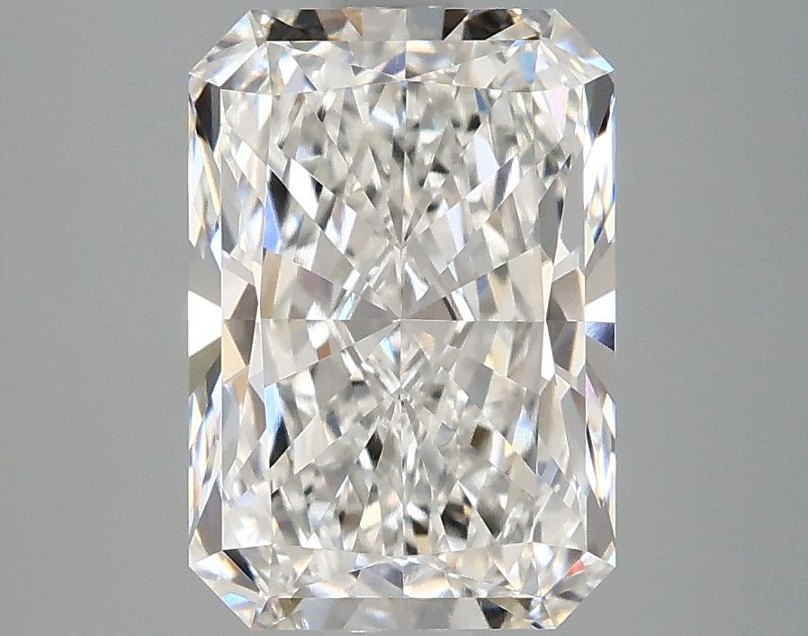 Lab-Grown Radiant Diamond - 3.02 Carats, F Color, VVS2 Clarity - Certified by IGI - Report Number: LG671490912