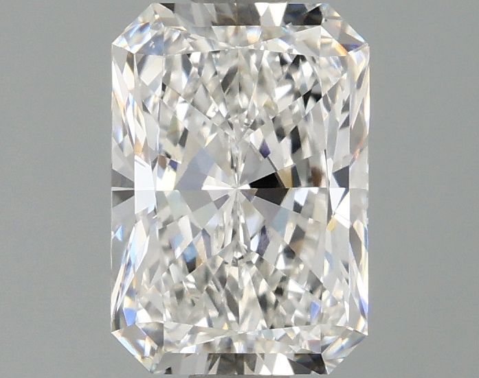 Lab-Grown Radiant Diamond - 1.45 Carats, E Color, VS1 Clarity - Certified by IGI - Report Number: LG680585426