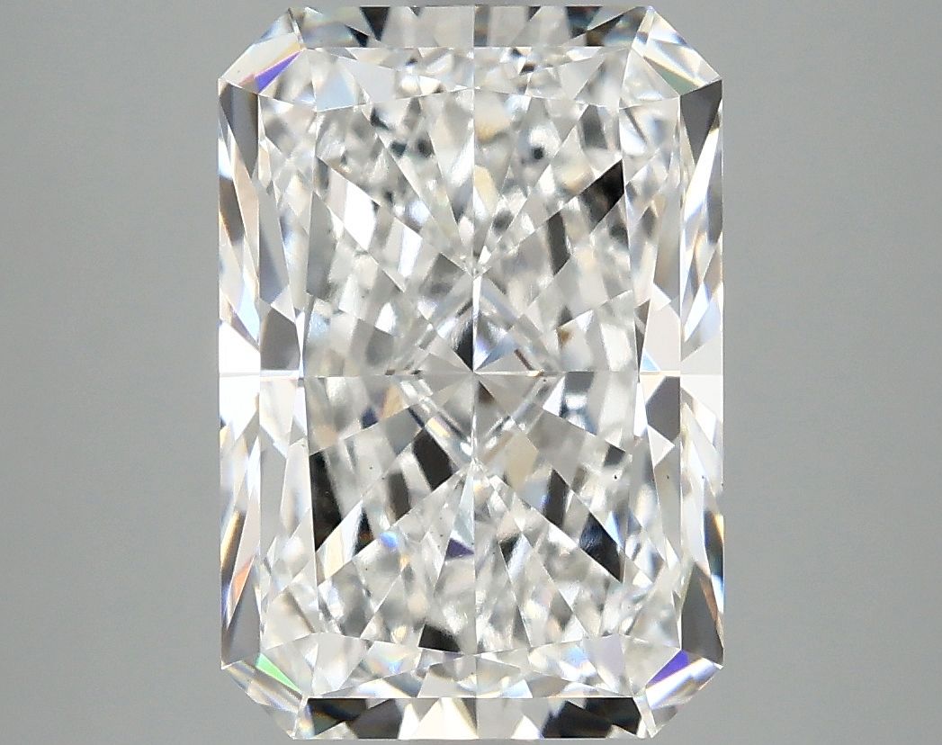 Lab-Grown Radiant Diamond - 4.8 Carats, E Color, VS2 Clarity - Certified by IGI - Report Number: LG704503480