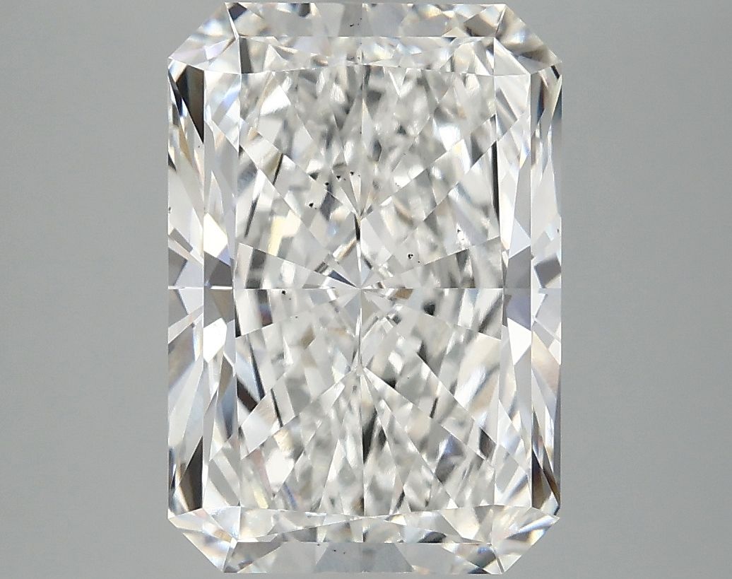 Lab-Grown Radiant Diamond - 4.76 Carats, F Color, VS2 Clarity - Certified by IGI - Report Number: LG691585545