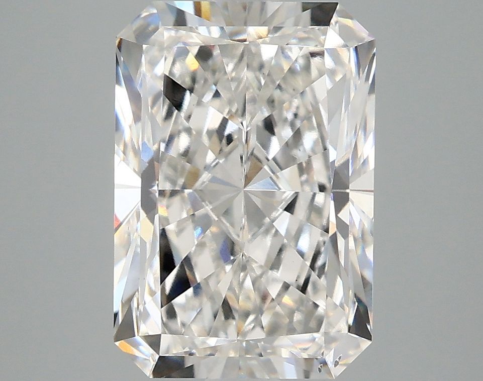 Lab-Grown Radiant Diamond - 4.01 Carats, F Color, VS2 Clarity - Certified by IGI - Report Number: LG683575560