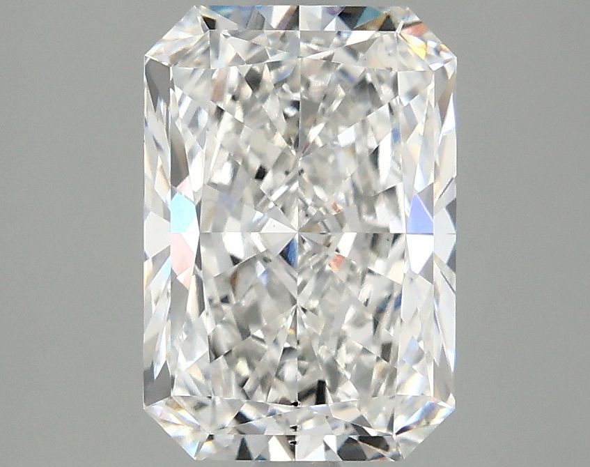 Lab-Grown Radiant Diamond - 2.47 Carats, E Color, VS2 Clarity - Certified by IGI - Report Number: LG637460743