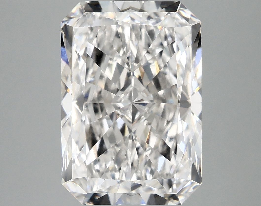 Lab-Grown Radiant Diamond - 5.0 Carats, F Color, VS2 Clarity - Certified by IGI - Report Number: LG695517175
