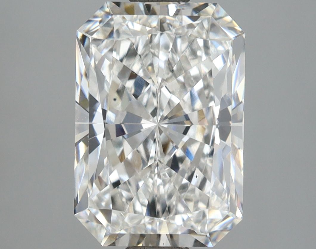 Lab-Grown Radiant Diamond - 3.08 Carats, E Color, VS2 Clarity - Certified by IGI - Report Number: LG710551446