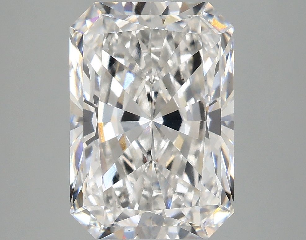 Lab-Grown Radiant Diamond - 4.1 Carats, F Color, VS2 Clarity - Certified by IGI - Report Number: LG683594024