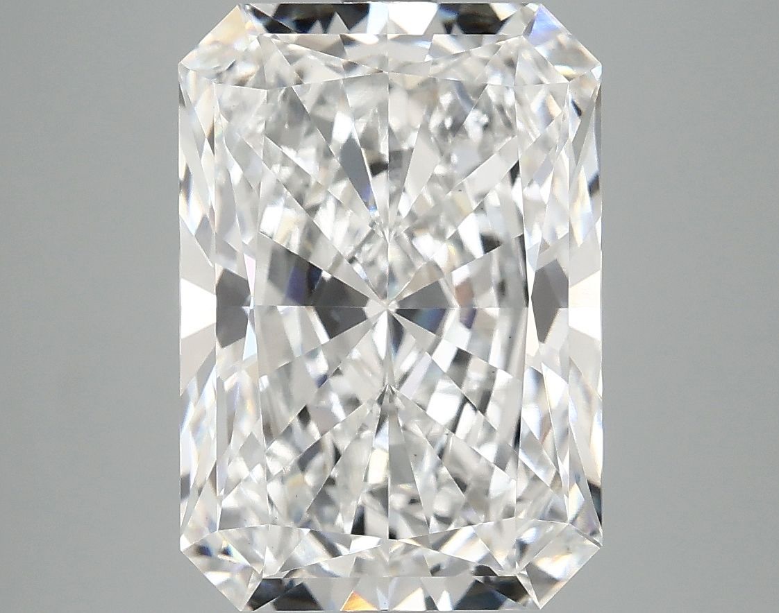 Lab-Grown Radiant Diamond - 6.07 Carats, E Color, VS2 Clarity - Certified by IGI - Report Number: LG695510979