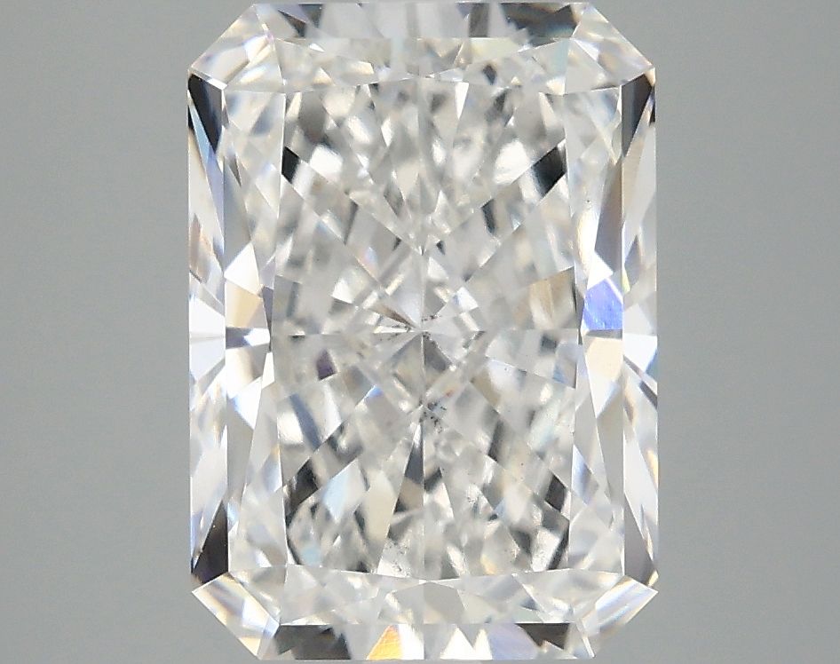 Lab-Grown Radiant Diamond - 3.96 Carats, F Color, VS2 Clarity - Certified by IGI - Report Number: LG680593428