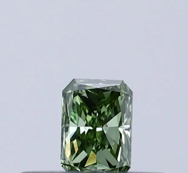 0.12ct Radiant Lab Grown Diamond (Colour Fancy Vivid Green, Clarity VS2, IGI Certified)