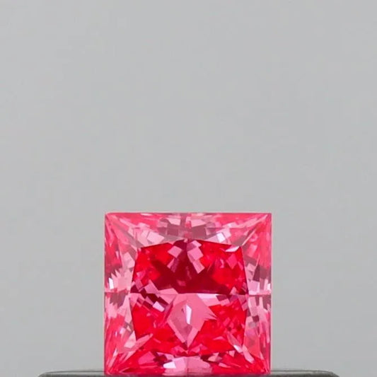 0.18ct Princess Lab Grown Diamond (Colour Fancy Vivid Pink, Clarity VVS2, IGI Certified)