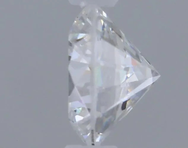 0.24ct Round Lab Grown Diamond (Colour E, Clarity VS2, Cut VG, IGI Certified)