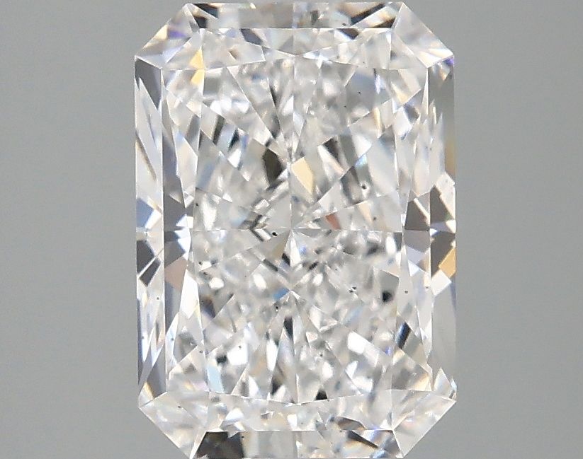 Lab-Grown Radiant Diamond - 2.48 Carats, D Color, VS2 Clarity - Certified by IGI - Report Number: LG680516785