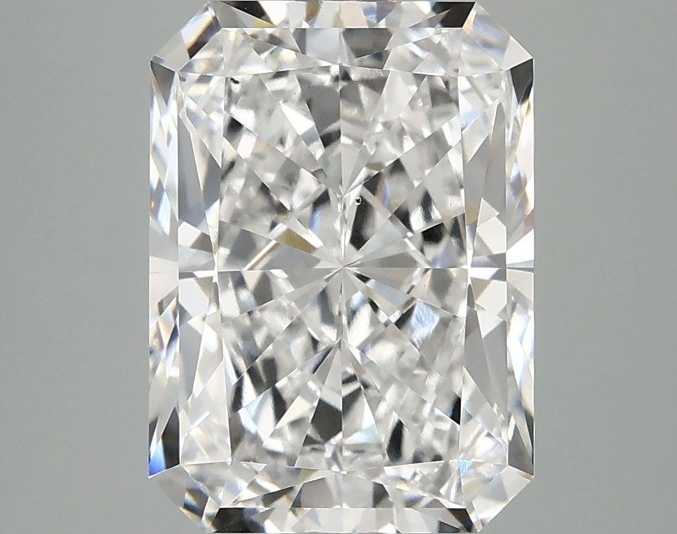 Lab-Grown Radiant Diamond - 4.68 Carats, E Color, VS2 Clarity - Certified by IGI - Report Number: LG690527112