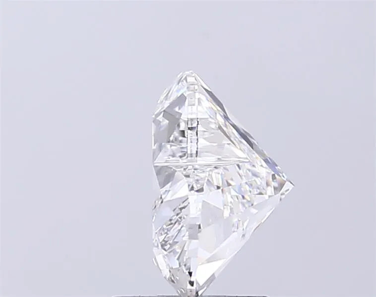 2.46ct Heart Lab Grown Diamond (Colour E, Clarity VVS2, IGI Certified)