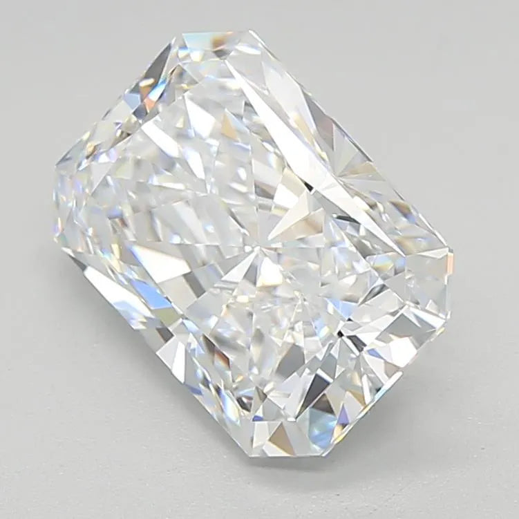 4.07ct Radiant Lab Grown Diamond (Colour D, Clarity VVS1, IGI Certified)