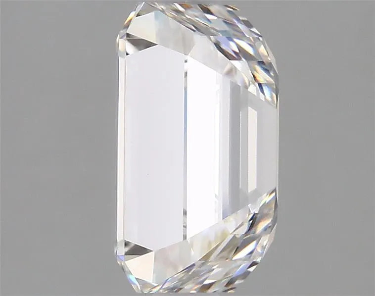 Lab-Grown Emerald Diamond - 3.08 Carats, E Color, VVS2 Clarity - Sustainable Luxury and Dazzling Brilliance-IGI·Certified